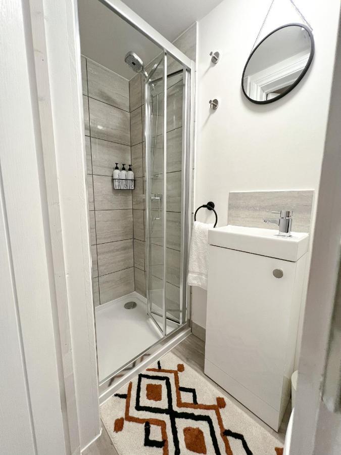 The Bohemian Basement Apartment Maidstone Luaran gambar